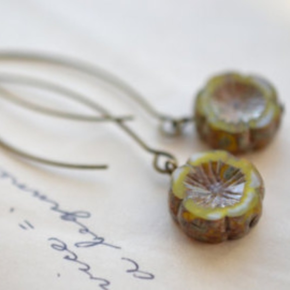 Yellow Green Antique Flower Earrings - Picture 1 of 1